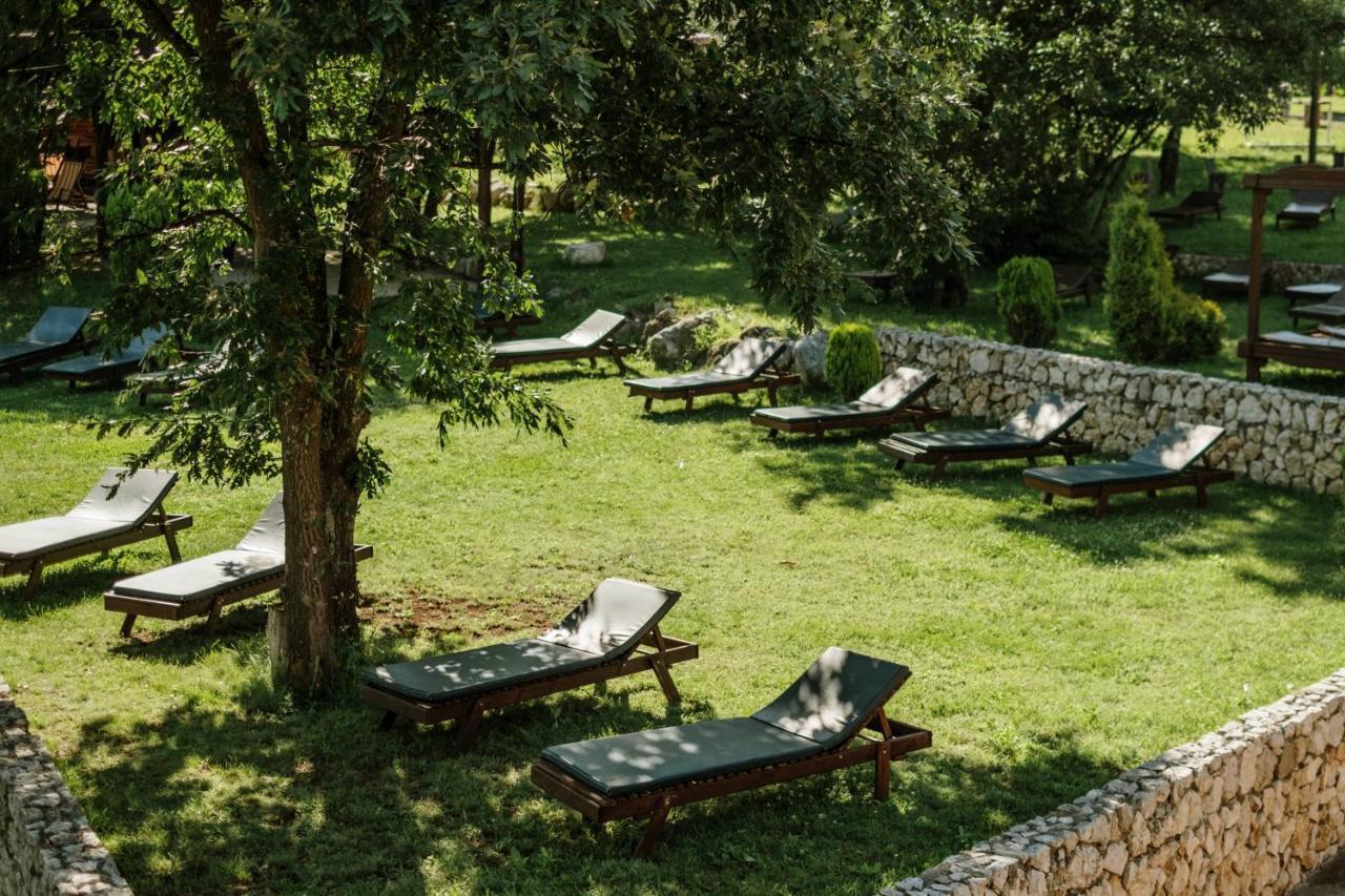 Hotel Etno Centar Balasevic Boljevac Buitenkant foto