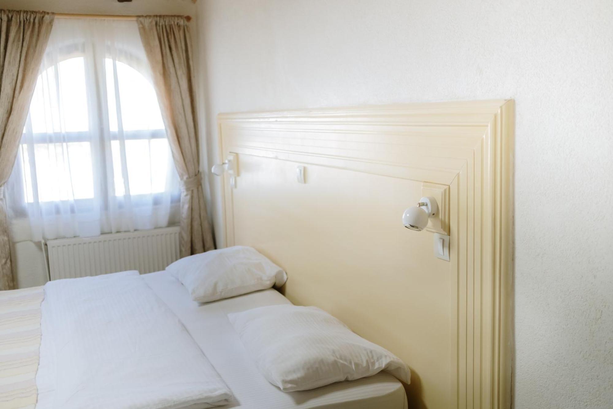 Hotel Etno Centar Balasevic Boljevac Kamer foto